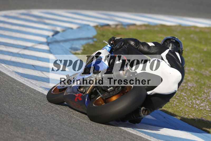 Archiv-2025/01 24.-27.01.2025 Moto Center Thun Jerez/rot-red/backside